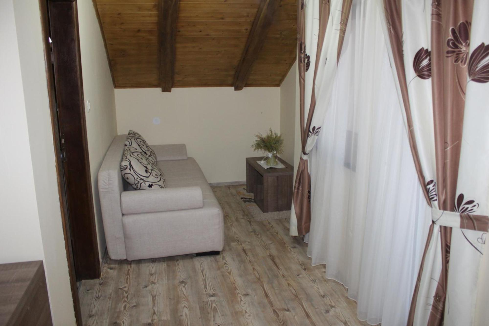 Rooms & Apartment Vinia Bjelovar Oda fotoğraf
